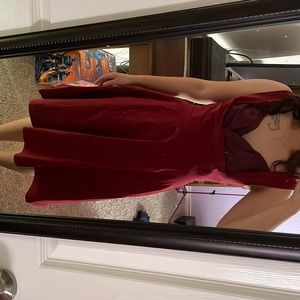 A simple but adorable dress for a formal occasion, size medium,nice maroon color
